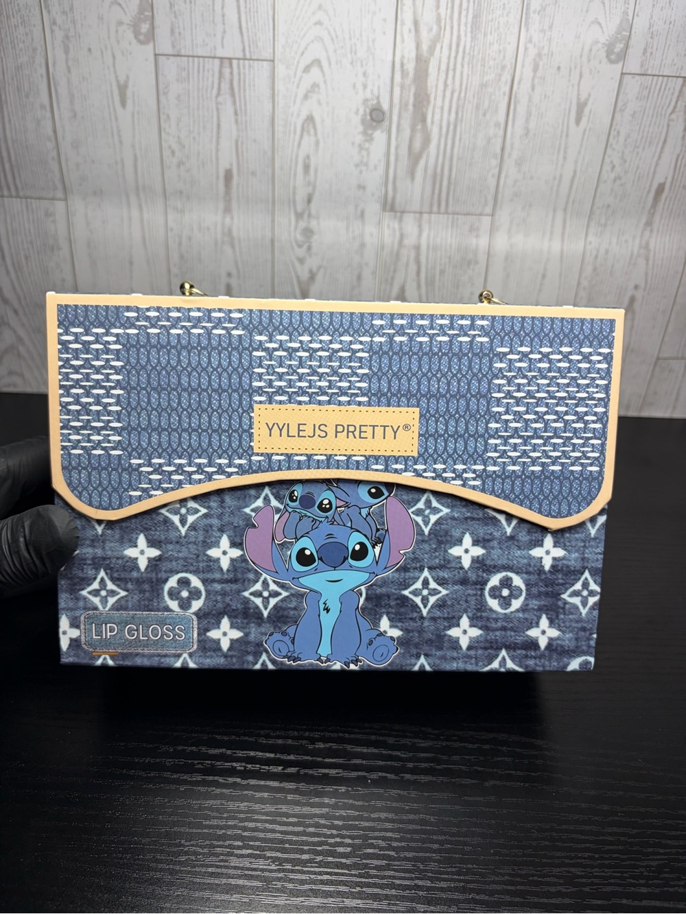 24pcs YYLEJS PRETTY Blue Stitch Lip Gloss Clutch